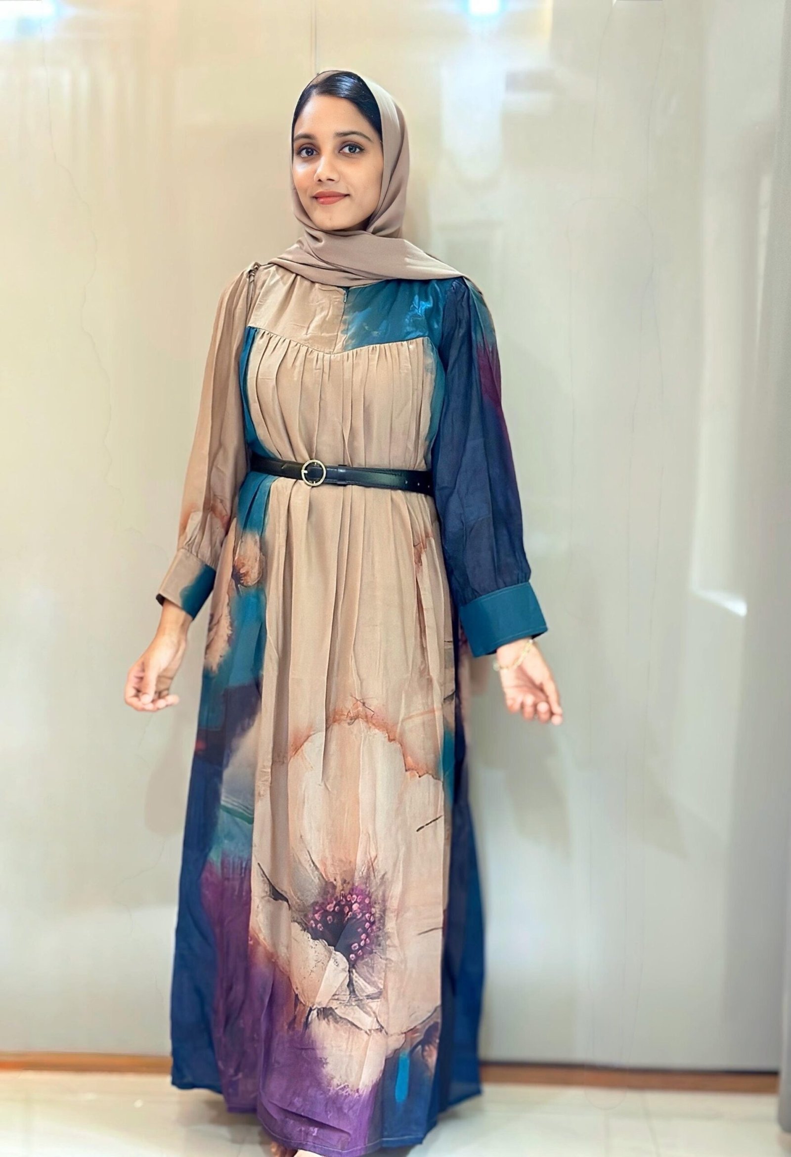 2025/10/1000642230-scaled.jpg knee length maxi dress